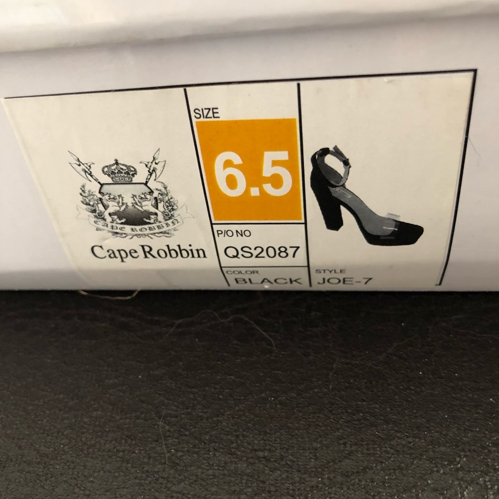 Cape Robbin Platform Sandals - Picture 3 of 5